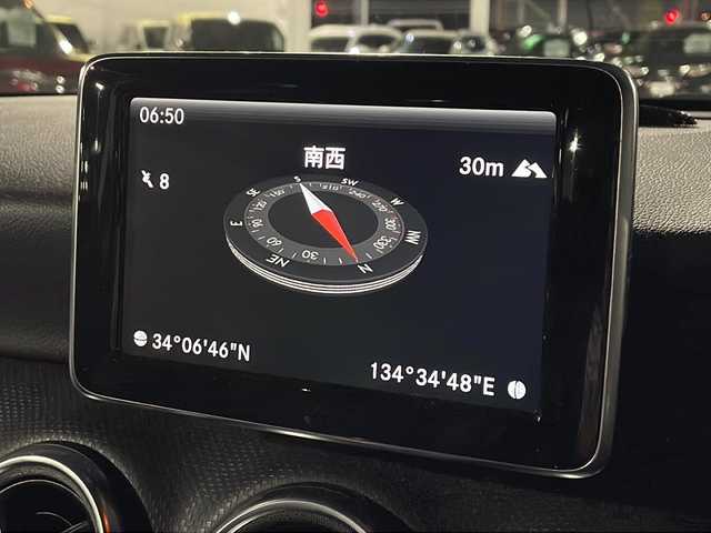 メルセデス・ベンツ Ａ１８０ 徳島県 2016(平28)年 4.2万km カルサイトホワイト 純正ナビ/（Bluetooth/フルセグ/CD/DVD）/バックカメラ/黒半革シート/クリアランスソナー/HIDヘッドライト/オートライト/ドラレコ/ETC/純正17AW/純正フロアマット/ドアバイザー/電格ミラー/プッシュスタート/スマートキー/スペアキー