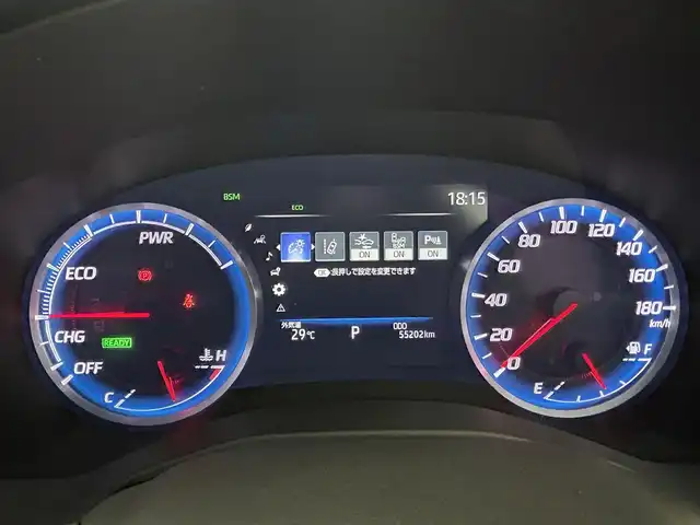 トヨタ クラウン ハイブリッド RS アドバンス 熊本県 2019(平31)年 5.6万km ホワイトパールクリスタルシャイン 禁煙車　/ワンオーナー/純正ナビ（ＣＤ・ＤＶＤ・フルセグ・ＢＴ・ＵＳＢ）/バックカメラ　/ビルトインＥＴＣ２．０　/純正前方ドライブレコーダー　/トヨタセーフティーセンス/・プリクラッシュセーフティ/・オートハイビーム/・ブラインドスポットモニター/・リアクロストラフィックアラート/・レーンキープアシスト/・車線維持支援システム/・駐車時支援パーキングサポートシステム/・ロードサインアシスト/・アダブティブクルーズコントロール/横滑り防止/前後クリアランスソナー　/前席シートヒーター　/前席パワーシート/ヘッドアップディスプレイ/AC100V充電/電動パーキングブレーキ/ブレーキホールド/純正フロアマット/純正１８インチAW/オートライト/LEDヘッドライト/フォグランプ/スマートキー/プッシュスタート/スペアキー1本/保証書/取扱説明書