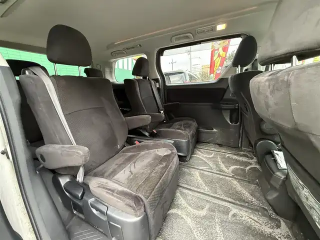 トヨタ ヴェルファイア 2．4Z プラチナセレクション 千葉県 2010(平22)年 10.7万km ホワイトパールクリスタルシャイン 社外SDナビ（AM/FM/CD/DVD/Bluetooth）/フルセグTV/バックカメラ/ETC/ALPINE製フリップダウンモニター/両側パワースライドドア/MTモード付AT/オットマン/フォグランプ/HIDヘッドライト/パワーバックドア/純正フロアマット/純正アルミホイール/スマートキー