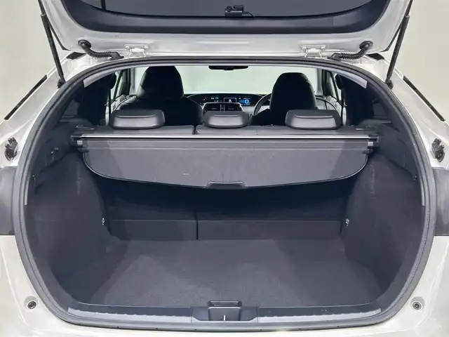 トヨタ プリウス A プレミアム 愛知県 2020(令2)年 3.8万km ホワイトパールクリスタルシャイン 純正９インチナビ/パノラミックビューモニター/アドバンストパーク/衝突軽減ブレーキ/レーダークルーズコントロール/レーンディパーチャーアラート/ブラインドスポットモニター/クリアランスソナー/ヘッドアップディスプレイ/ワイヤレス充電/レザーシート/パワーシート/シートヒーター/シートクーラー/AC100V 1500W/ドライブレコーダー/ビルトインＥＴＣ２．０/アクセサリーソケット/ISOFIX/LEDヘッドライト/純正フロアマット/純正15インチアルミホイール