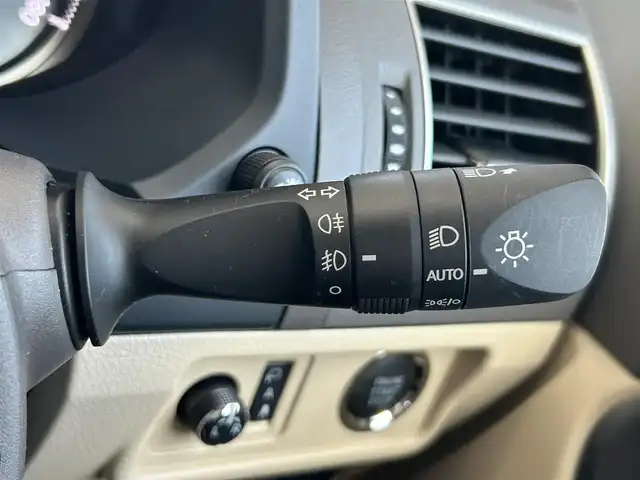 トヨタ ランドクルーザー プラド TX Lパッケージ 茨城県 2022(令4)年 3.5万km ホワイトパールクリスタルシャイン 純正ナビ/Bluetooth接続/全方位カメラ/サンルーフ/クルーズコントロール/電動リアゲート/パワーシート/シートヒーター/ビルトインETC/ベージュ革シート/USB入力端子/LEDヘッドライト/３列シート/純正アルミホイール/純正フロアマット