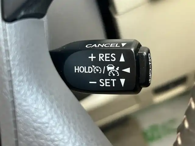 トヨタ ランドクルーザー プラド TX Lパッケージ 茨城県 2022(令4)年 3.5万km ホワイトパールクリスタルシャイン 純正ナビ/Bluetooth接続/全方位カメラ/サンルーフ/クルーズコントロール/電動リアゲート/パワーシート/シートヒーター/ビルトインETC/ベージュ革シート/USB入力端子/LEDヘッドライト/３列シート/純正アルミホイール/純正フロアマット