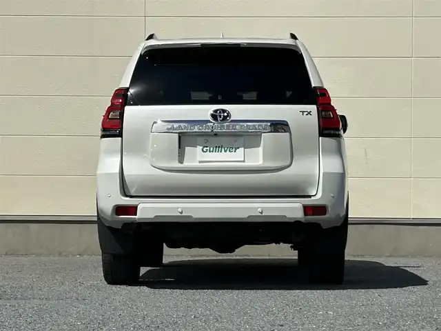 トヨタ ランドクルーザー プラド TX Lパッケージ 茨城県 2022(令4)年 3.5万km ホワイトパールクリスタルシャイン 純正ナビ/Bluetooth接続/全方位カメラ/サンルーフ/クルーズコントロール/電動リアゲート/パワーシート/シートヒーター/ビルトインETC/ベージュ革シート/USB入力端子/LEDヘッドライト/３列シート/純正アルミホイール/純正フロアマット
