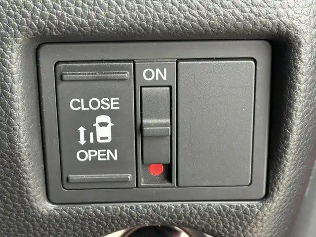 ホンダ Ｎ ＢＯＸ カスタム G L ホンダセンシング 大阪府 2018(平30)年 2.2万km ミラノレッド ホンダセンシング　/純正SDナビ/・フルセグTV/・Bluetooth/・CD/DVD/ビルトインETC/レーダークルーズコントロール/片側パワースライドドア/バックカメラ/ステアリングリモコン/スマートキー/純正AW