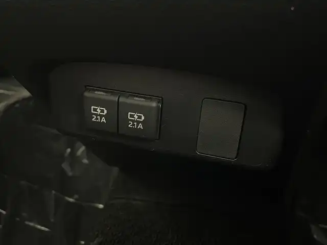 トヨタ シエンタ G クエロ 埼玉県 2019(平31)年 5万km ブラックマイカ 禁煙車　純正ナビ　ＣＤ　ＤＶＤ　ＢＴ　後席モニター　全方位カメラ　ＬＥＤヘッドライト　衝突被害軽減　両側電動　ＥＴＣ　ドライブレコーダー　レーンアシスト　オートハイビーム　USB入力端子　