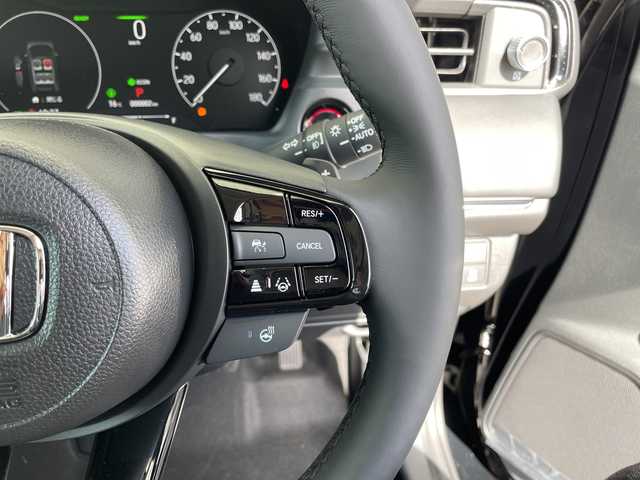 ホンダ ヴェゼル ハイブリッド e:HEV Z 愛知県 2025(令7)年 0.1千km クリスタルブラックパール 登録済未使用車/純正9型ディスプレイオーディオナビ/レーダークルーズコントロール/シートヒーター/バックカメラ/電動リアゲート/コーナーセンサー/純正アルミホイール/ETC2.0/ブラインドスポットモニター/LEDヘッドライト/パドルシフト/ステアリングヒーター/オートマチックハイビーム/ワイヤレス充電機/衝突軽減システム/フルセグ/Bluetooth/ステアリングスイッチ/スマートキー/プッシュスタート