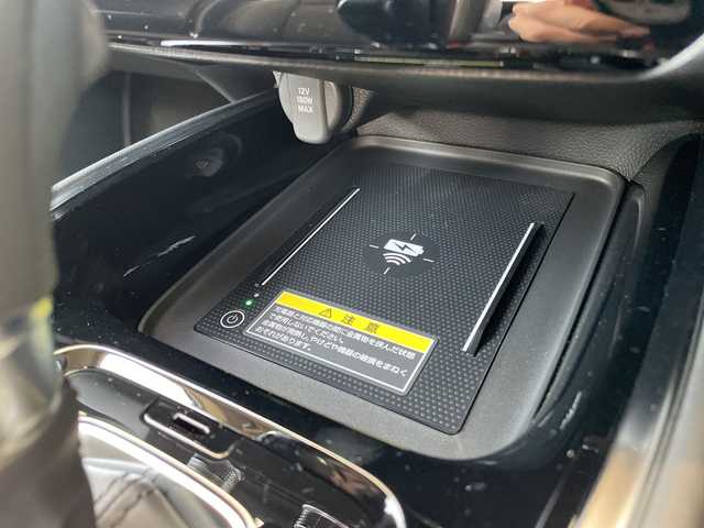 ホンダ ヴェゼル ハイブリッド e:HEV Z 愛知県 2025(令7)年 0.1千km クリスタルブラックパール 登録済未使用車/純正9型ディスプレイオーディオナビ/レーダークルーズコントロール/シートヒーター/バックカメラ/電動リアゲート/コーナーセンサー/純正アルミホイール/ETC2.0/ブラインドスポットモニター/LEDヘッドライト/パドルシフト/ステアリングヒーター/オートマチックハイビーム/ワイヤレス充電機/衝突軽減システム/フルセグ/Bluetooth/ステアリングスイッチ/スマートキー/プッシュスタート