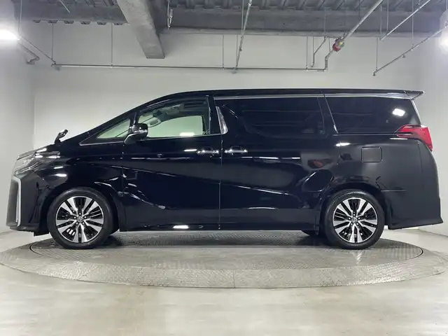 トヨタ アルファード S Cパッケージ 神奈川県 2020(令2)年 5.3万km ブラック トヨタセーフティセンス/純正9型ディスプレイオーディオ/・BT/フルセグTV/MiraCast/CD/DVD/AM/FM/バックカメラ/純正フリップダウンモニター/デジタルインナーミラー/ツインムーンルーフ/ブラインドスポットモニター/レザー調シート/パワーシート(D/N/2列目)/シートヒーター(D/N)/ベンチレーション(D/N)/メモリシート(D)/ビルトインETC/純正ドライブレコーダー/電動サイドブレーキ/オートブレーキホールド/電動リアゲート/ウッドコンビ調ステアリング/ステアリングスイッチ/ステアリングヒーター/Autoライト/2列目サンシェード/MTモード/三眼LEDヘッドライト/AFS/フォグランプ/純正フロアマット/純正18インチアルミホイール