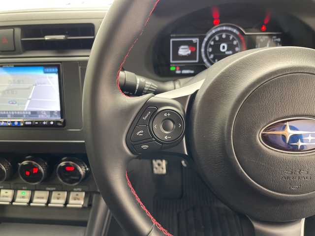 スバル ＢＲＺ S 愛知県 2023(令5)年 2.7万km クリスタルホワイトP 純正ALPINEナビ/クルーズコントロール/シートヒーター/純正アルミホイール/LEDヘッドライト/オートライト/ETC/フルセグ/CD DVD/Bluetooth/ステアリングスイッチ/スマートキー/プッシュスタート