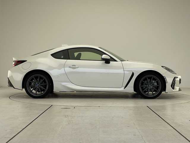 スバル ＢＲＺ S 愛知県 2023(令5)年 2.7万km クリスタルホワイトP 純正ALPINEナビ/クルーズコントロール/シートヒーター/純正アルミホイール/LEDヘッドライト/オートライト/ETC/フルセグ/CD DVD/Bluetooth/ステアリングスイッチ/スマートキー/プッシュスタート