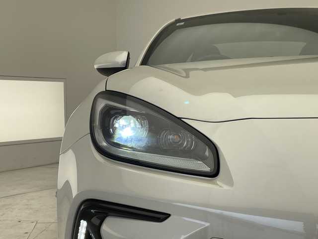スバル ＢＲＺ S 愛知県 2023(令5)年 2.7万km クリスタルホワイトP 純正ALPINEナビ/クルーズコントロール/シートヒーター/純正アルミホイール/LEDヘッドライト/オートライト/ETC/フルセグ/CD DVD/Bluetooth/ステアリングスイッチ/スマートキー/プッシュスタート