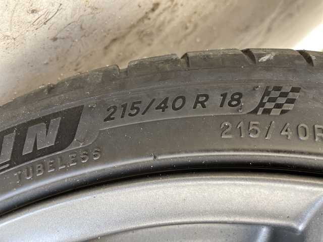 スバル ＢＲＺ S 愛知県 2023(令5)年 2.7万km クリスタルホワイトP 純正ALPINEナビ/クルーズコントロール/シートヒーター/純正アルミホイール/LEDヘッドライト/オートライト/ETC/フルセグ/CD DVD/Bluetooth/ステアリングスイッチ/スマートキー/プッシュスタート