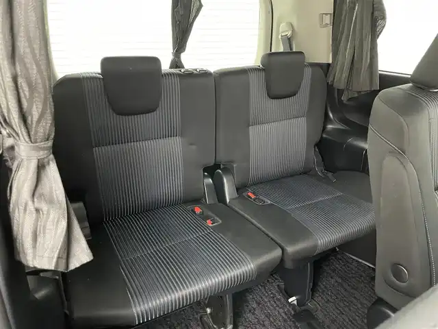 トヨタ ヴォクシー ZS 煌Ⅱ 岡山県 2017(平29)年 5.2万km ホワイトパールクリスタルシャイン 社外１２インチフリップダウンモニター　ALPINE/社外11インチメモリナビ　ALPINE/　「BT/フルセグ/DVD」/バックカメラ/オートハイビーム/LEDヘッドライト（AUTO機能付き）/ビルトインETC/両側パワースライドドア/衝突軽減ブレーキシステム/車線逸脱防止システム/横滑り防止装置/純正16インチアルミホイール/純正フロアマット/プッシュスタート/スマートキー/カーテン付き