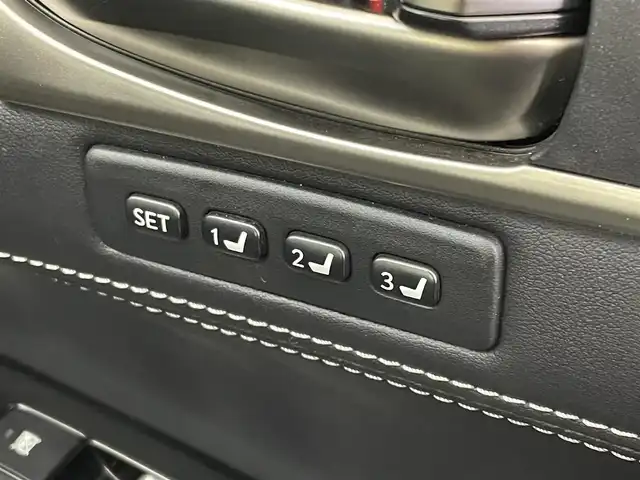 レクサス ＧＳ 200t Iパッケージ 埼玉県 2017(平29)年 2.8万km グラファイトブラックガラスフレーク 黒レザーシート/メーカーナビ/(CD/DVD/Bluetooth/USB/AUX/音楽録音/フルセグ)/バックカメラ/レーダークルーズコントロール/シートベンチレーション/パワーシート/ステアリングヒーター/プリクラッシュセーフティ/ビルトインETC2.0/オートLEDライト/オートハイビーム/オートブレーキホールド/BSM（ブラインドスポットモニタリング）/純正１８インチアルミホイール