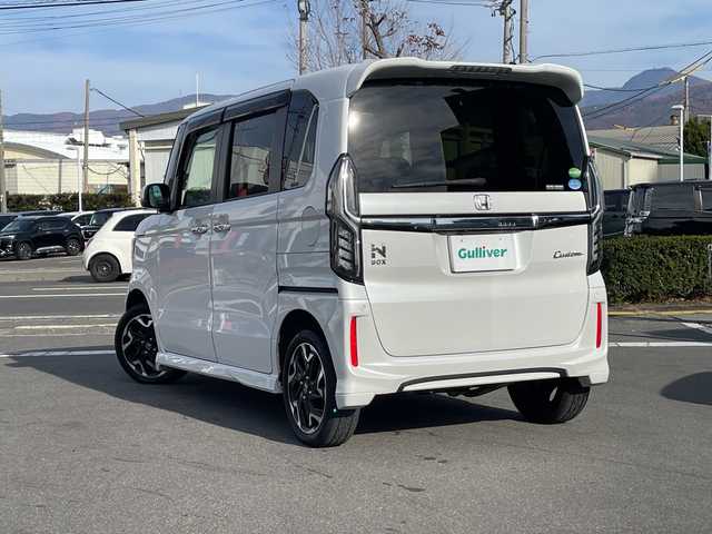 ホンダ Ｎ ＢＯＸ カスタム G EX ターボ ホンダセンシング 長野県 2018(平30)年 4.5万km プラチナホワイトパール 禁煙車/純正8インチナビ【VXU-185NBi】/（CD/DVD/フルセグTV/Bluetooth）/ホンダセンシング/・衝突軽減ブレーキ/・誤発進抑制機能/・後方誤発進抑制機能/・歩行者事故低減ステアリング/・オートハイビーム/・標識認識機能/・路外逸脱抑制機能/・先行車発進お知らせ機能/・アダプティブクルーズコントロール/バックカメラ/ビルトインETC/シートヒーター（D・N席）/ドライブレコーダー/両側パワースライドドア/オートエアコン（イオン）/革巻きステアリング/パドルシフト/ステアリングスイッチ/LEDヘッドライト/フォグランプ/オートライト/スマートキー/Pスタート/電動格納ミラー/純正15インチAW/純正フロアマット
