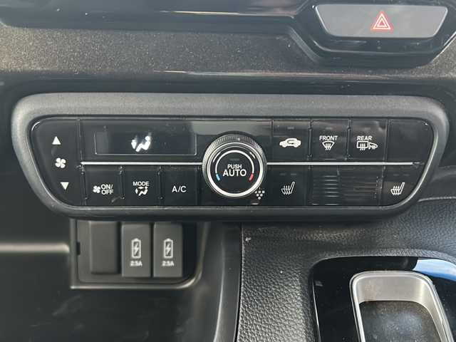 ホンダ Ｎ ＢＯＸ カスタム G EX ターボ ホンダセンシング 長野県 2018(平30)年 4.5万km プラチナホワイトパール 禁煙車/純正8インチナビ【VXU-185NBi】/（CD/DVD/フルセグTV/Bluetooth）/ホンダセンシング/・衝突軽減ブレーキ/・誤発進抑制機能/・後方誤発進抑制機能/・歩行者事故低減ステアリング/・オートハイビーム/・標識認識機能/・路外逸脱抑制機能/・先行車発進お知らせ機能/・アダプティブクルーズコントロール/バックカメラ/ビルトインETC/シートヒーター（D・N席）/ドライブレコーダー/両側パワースライドドア/オートエアコン（イオン）/革巻きステアリング/パドルシフト/ステアリングスイッチ/LEDヘッドライト/フォグランプ/オートライト/スマートキー/Pスタート/電動格納ミラー/純正15インチAW/純正フロアマット