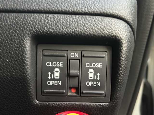 ホンダ Ｎ ＢＯＸ カスタム G EX ターボ ホンダセンシング 長野県 2018(平30)年 4.5万km プラチナホワイトパール 禁煙車/純正8インチナビ【VXU-185NBi】/（CD/DVD/フルセグTV/Bluetooth）/ホンダセンシング/・衝突軽減ブレーキ/・誤発進抑制機能/・後方誤発進抑制機能/・歩行者事故低減ステアリング/・オートハイビーム/・標識認識機能/・路外逸脱抑制機能/・先行車発進お知らせ機能/・アダプティブクルーズコントロール/バックカメラ/ビルトインETC/シートヒーター（D・N席）/ドライブレコーダー/両側パワースライドドア/オートエアコン（イオン）/革巻きステアリング/パドルシフト/ステアリングスイッチ/LEDヘッドライト/フォグランプ/オートライト/スマートキー/Pスタート/電動格納ミラー/純正15インチAW/純正フロアマット