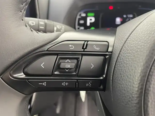 トヨタ アクア Z 富山県 2024(令6)年 0.1千km パール ディーラーディスプレイオーディオ/（AM/FM/BT)/バックカメラ/前後コーナーセンサー/レーンキープアシスト/衝突被害軽減システム/ダブルサイドエアバック/クルーズコントロール/ドアバイザー/アイドリングストップ/ハンドルヒーター/パワーシート/100V充電/プッシュスタート/ウィンカーミラー/オートライト/オートマチックハイビーム/ETC/フロアマット