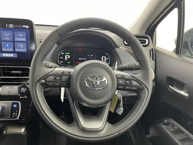 トヨタ アクア Z 富山県 2024(令6)年 0.1千km パール ディーラーディスプレイオーディオ/（AM/FM/BT)/バックカメラ/前後コーナーセンサー/レーンキープアシスト/衝突被害軽減システム/ダブルサイドエアバック/クルーズコントロール/ドアバイザー/アイドリングストップ/ハンドルヒーター/パワーシート/100V充電/プッシュスタート/ウィンカーミラー/オートライト/オートマチックハイビーム/ETC/フロアマット