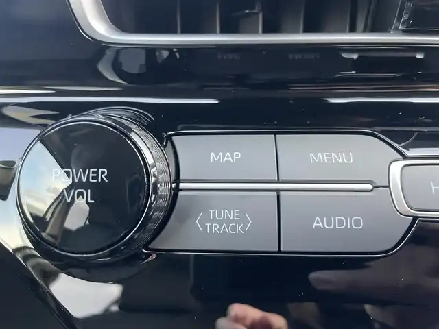 トヨタ アクア Z 富山県 2024(令6)年 0.1千km パール ディーラーディスプレイオーディオ/（AM/FM/BT)/バックカメラ/前後コーナーセンサー/レーンキープアシスト/衝突被害軽減システム/ダブルサイドエアバック/クルーズコントロール/ドアバイザー/アイドリングストップ/ハンドルヒーター/パワーシート/100V充電/プッシュスタート/ウィンカーミラー/オートライト/オートマチックハイビーム/ETC/フロアマット