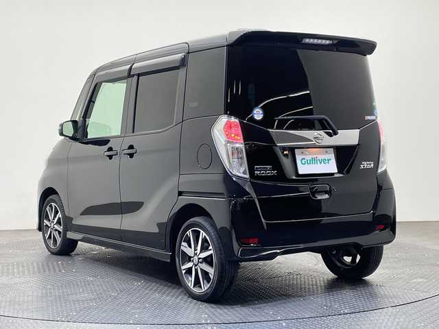 日産 デイズ ルークス ハイウェイスターX Gパッケージ 愛媛県 2017(平29)年 5.4万km ブラック 純正ＳＤナビ/フルセグTV　Bluetooth DVD再生/アラウンドビューモニター/両側パワースライドドア/エマージェンシーブレーキ/ETC/純正15インチアルミホイール/純正フロアマット/オートマチックハイビーム/LEDヘッドライト