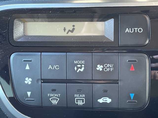 ホンダ Ｎ ＢＯＸ カスタム G Lパッケージ 茨城県 2016(平28)年 9.6万km プレミアムベルベットパープル・パール 純正ナビ　/-TV/BT/AM/FM/CD/SD/パワースライドドア　/バックカメラ　/電動格納ミラー　/ＥＴＣ　/プッシュスタート　/アイドリングストップ　/オートライト　/フルフラットシート　/パワーウインドウ　/パワーステアリング　/横滑り防止装置