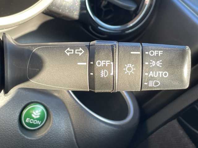 ホンダ Ｎ ＢＯＸ カスタム G Lパッケージ 茨城県 2016(平28)年 9.6万km プレミアムベルベットパープル・パール 純正ナビ　/-TV/BT/AM/FM/CD/SD/パワースライドドア　/バックカメラ　/電動格納ミラー　/ＥＴＣ　/プッシュスタート　/アイドリングストップ　/オートライト　/フルフラットシート　/パワーウインドウ　/パワーステアリング　/横滑り防止装置