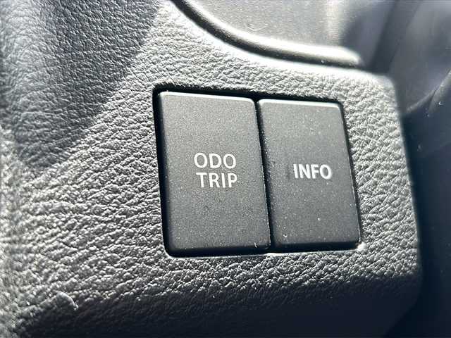 スズキ ソリオ G 東京都 2017(平29)年 2.3万km ピュアホワイトP ・ワンオーナー/・SDナビ/（フルセグ/Bluetooth/AUX）/・前後ドライブレコーダー/・左側パワースライドドア/・純正フロアマット/・シートヒーター/・スマートキー/・スペアキー/・プッシュスタート/・保証書/・取説書