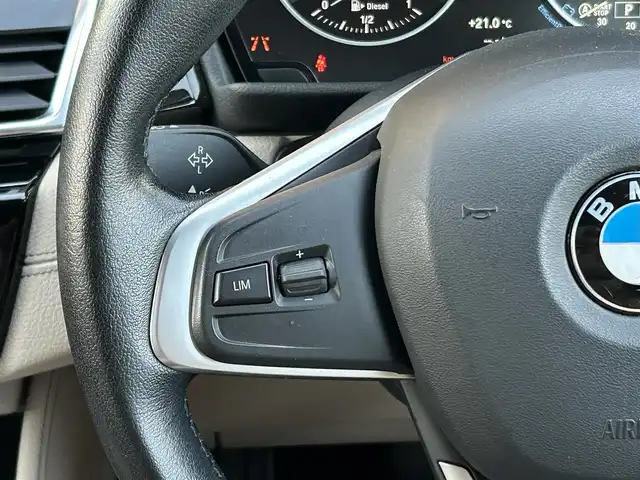 ＢＭＷ ２１８ｄ グランツアラー ラグジュアリー 福岡県 2016(平28)年 6.8万km プラチナシルバー インテリジェントセーフティ/ベージュレザーシート/前席シートヒーター/純正ナビ/Bluetooth/バックカメラ/LEDヘッドライト/オートライト/フロントフォグランプ/リアフォグランプ/ステアリングスイッチ/パークディスタンスコントロール　/純正１７インチアルミホイール　/ミラー一体型ＥＴＣ/取扱説明書/スペアキー×1