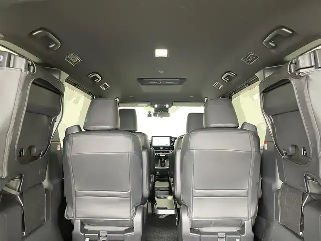 トヨタ ヴォクシー ハイブリッド S－G 埼玉県 2023(令5)年 1.2万km ホワイトパールクリスタルシャイン 純正10.5インチナビ バックカメラ DVDキット 両側パワースライドドア LEDヘッドライト オートライト ビルトインETC2.0 セーフティセンス レーダークルーズコントロール 前後ドラレコ