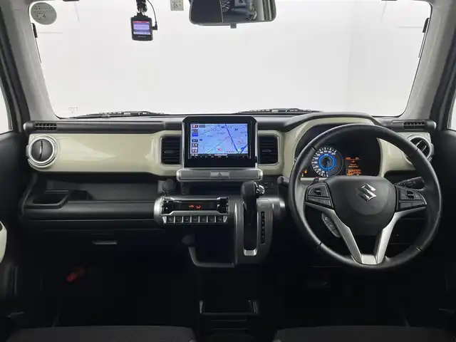 スズキ クロスビー HYBRID MZ 群馬県 2018(平30)年 6.8万km キャラバンアイボリーパールメタリック/ホワイト 2トーンルーフ 純正8インチSDナビ/・フルセグTV/Bluetooth/CD/DVD/全周囲カメラ/迷彩柄サイドデカール/スズキセーフティサポート/・デュアルセンサーブレーキサポート/・後退時ブレーキサポート/・ハイビームアシスト/・車線逸脱警報機能/・ふらつき警報機能/・先行車発進お知らせ機能/・標識認識機能/・誤発進抑制機能（前後）/クルーズコントロール/社外ドライブレコーダー/前席シートヒーター/衝突被害軽減ブレーキ/レーンキープアシスト/LEDヘッドライト/パドルシフト/純正フロアマット/純正16インチAW