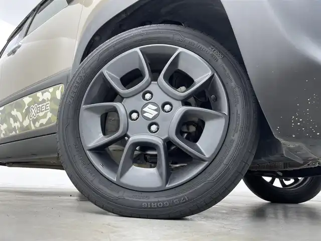 スズキ クロスビー HYBRID MZ 群馬県 2018(平30)年 6.8万km キャラバンアイボリーパールメタリック/ホワイト 2トーンルーフ 純正8インチSDナビ/・フルセグTV/Bluetooth/CD/DVD/全周囲カメラ/迷彩柄サイドデカール/スズキセーフティサポート/・デュアルセンサーブレーキサポート/・後退時ブレーキサポート/・ハイビームアシスト/・車線逸脱警報機能/・ふらつき警報機能/・先行車発進お知らせ機能/・標識認識機能/・誤発進抑制機能（前後）/クルーズコントロール/社外ドライブレコーダー/前席シートヒーター/衝突被害軽減ブレーキ/レーンキープアシスト/LEDヘッドライト/パドルシフト/純正フロアマット/純正16インチAW