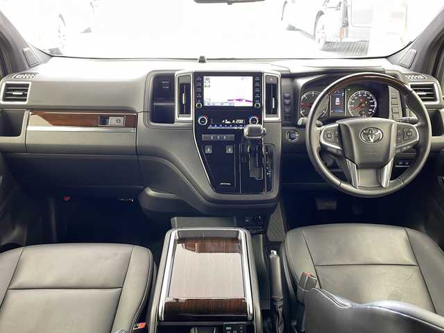 トヨタ グランエース プレミアム 兵庫県 2020(令2)年 3.8万km ブラック/ホワイト ・純正ナビ&Bluetooth&TV/・全方位カメラ/・純正リアフリップダウンモニター/・黒革シート/・シートヒーター/・ビルトインETC/・レーダークルーズコントロール/・純正ウッドコンビステアリング/・トヨタセーフティセンス/・プリクラッシュセーフティ/・レーンディパーチャーアラート/・ブラインドスポットモニター/・クリアランスソナー/・デジタルインナーミラー/・nanoe/・パワーシート/・純正フロアマット/・両側パワースライドドア/・社外20インチアルミホイール/・フロントエアロ/・横滑り防止装置/・盗難防止装置/・アイドリングストップ/・オートライト/・LEDヘッドライト/・LEDフォグ/・Wエアバッグ/・カーテンエアバッグ