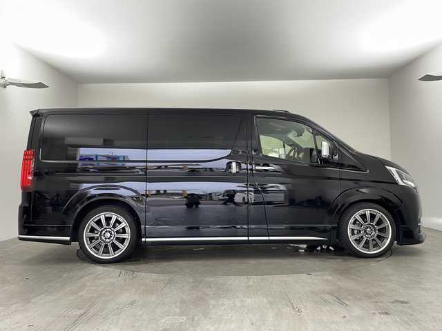 トヨタ グランエース プレミアム 兵庫県 2020(令2)年 3.8万km ブラック/ホワイト ・純正ナビ&Bluetooth&TV/・全方位カメラ/・純正リアフリップダウンモニター/・黒革シート/・シートヒーター/・ビルトインETC/・レーダークルーズコントロール/・純正ウッドコンビステアリング/・トヨタセーフティセンス/・プリクラッシュセーフティ/・レーンディパーチャーアラート/・ブラインドスポットモニター/・クリアランスソナー/・デジタルインナーミラー/・nanoe/・パワーシート/・純正フロアマット/・両側パワースライドドア/・社外20インチアルミホイール/・フロントエアロ/・横滑り防止装置/・盗難防止装置/・アイドリングストップ/・オートライト/・LEDヘッドライト/・LEDフォグ/・Wエアバッグ/・カーテンエアバッグ