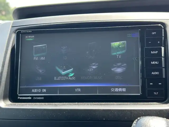 トヨタ ヴォクシー ZS 煌Ⅱ 奈良県 2012(平24)年 6.7万km ブラック 両側パワースライドドア/社外ナビ(フルセグTV/CD/DVD/AM・FM/BT/iPod)/バックカメラ/ビルトインETC/パドルシフト/HIDヘッドライト/純正16インチアルミホイール/純正フロアマット/プッシュスタート/スペアキー