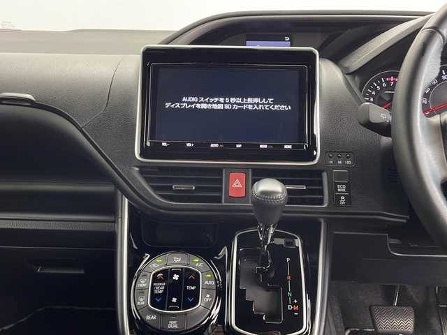 トヨタ ヴォクシー ZS 煌Ⅲ 鹿児島県 2021(令3)年 2.9万km ブラック Toyota Safety Sense/純正9型ナビ/Bluetooth DVD HDMI/フルセグTV/バックカメラ/純正12.1型フリップダウンモニター /両側電動スライドドア/ビルトインETC/レーダークルーズコントロール/前方ドライブレコーダー/前後コーナーセンサー/LEDヘッドライト/フォグライト/オートライトコントロール/レーンキープアシスト/純正16インチアルミホイール/ステアリングスイッチ/スマートキー/エンジンプッシュスタート/保証書/取扱説明書