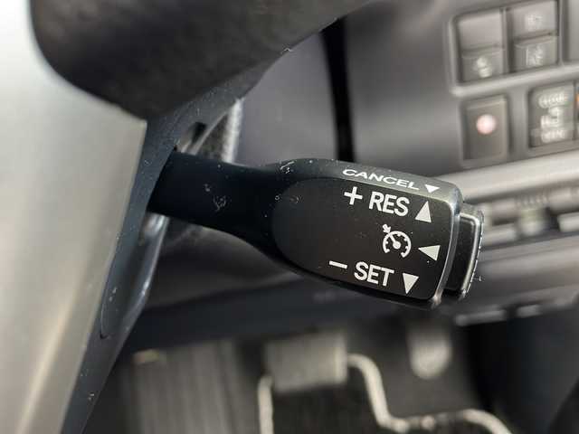 トヨタ ヴォクシー ZS 煌Ⅲ 鹿児島県 2021(令3)年 2.9万km ブラック Toyota Safety Sense/純正9型ナビ/Bluetooth DVD HDMI/フルセグTV/バックカメラ/純正12.1型フリップダウンモニター /両側電動スライドドア/ビルトインETC/レーダークルーズコントロール/前方ドライブレコーダー/前後コーナーセンサー/LEDヘッドライト/フォグライト/オートライトコントロール/レーンキープアシスト/純正16インチアルミホイール/ステアリングスイッチ/スマートキー/エンジンプッシュスタート/保証書/取扱説明書