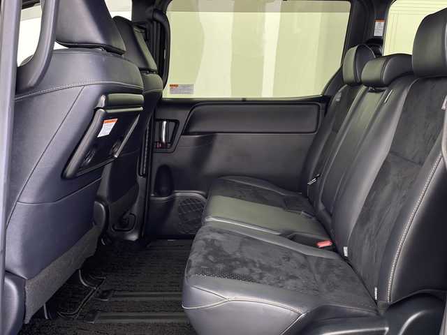 トヨタ ヴォクシー ZS 煌Ⅲ 鹿児島県 2021(令3)年 2.9万km ブラック Toyota Safety Sense/純正9型ナビ/Bluetooth DVD HDMI/フルセグTV/バックカメラ/純正12.1型フリップダウンモニター /両側電動スライドドア/ビルトインETC/レーダークルーズコントロール/前方ドライブレコーダー/前後コーナーセンサー/LEDヘッドライト/フォグライト/オートライトコントロール/レーンキープアシスト/純正16インチアルミホイール/ステアリングスイッチ/スマートキー/エンジンプッシュスタート/保証書/取扱説明書
