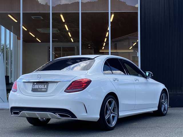 メルセデス・ベンツ Ｃ２２０ｄ ローレウスエディション 福岡県 2018(平30)年 6.2万km ポーラホワイト レーダーセーフティパッケージ/アダプティブクルーズコントロール/レーンキープアシスト/ブラインドスポットモニター/アクティブセーフティブレーキ/黒革シート/前席シートヒーター/純正ナビ　/フルセグTV/バックカメラ　/アンビエントライト　/エアーサスペンション/LEDヘッドライト/オートハイビーム/ステアリングスイッチ/パドルシフト　/純正18インチアルミホイール/ETC
