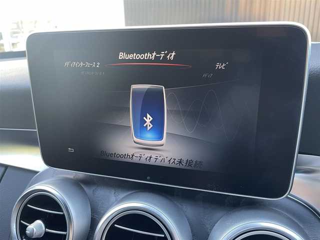 メルセデス・ベンツ Ｃ２２０ｄ ローレウスエディション 福岡県 2018(平30)年 6.2万km ポーラホワイト レーダーセーフティパッケージ/アダプティブクルーズコントロール/レーンキープアシスト/ブラインドスポットモニター/アクティブセーフティブレーキ/黒革シート/前席シートヒーター/純正ナビ　/フルセグTV/バックカメラ　/アンビエントライト　/エアーサスペンション/LEDヘッドライト/オートハイビーム/ステアリングスイッチ/パドルシフト　/純正18インチアルミホイール/ETC