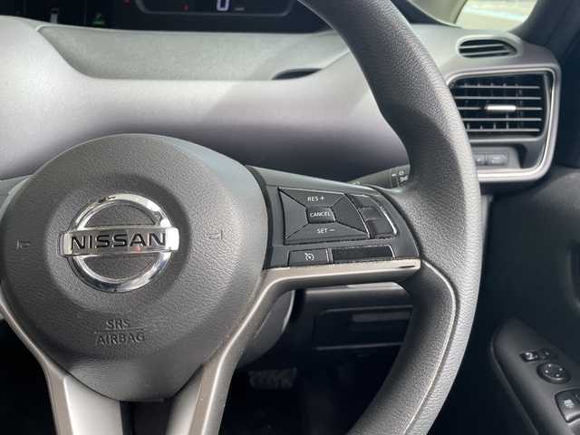 日産 セレナ X 愛知県 2017(平29)年 5.2万km アズライトブルー 純正9型ナビ/フリップダウンモニター/フルセグ/全方位カメラ/衝突軽減システム/片側パワースライド/クルーズコントロール/コーナーセンサー/ステアリングスイッチ/スマートキー/プッシュスタート