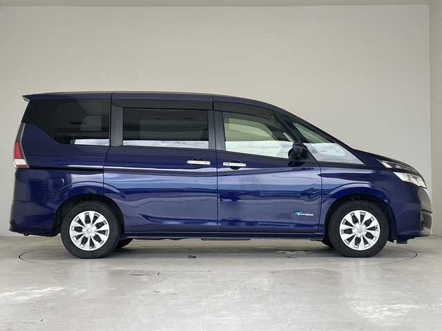 日産 セレナ X 愛知県 2017(平29)年 5.2万km アズライトブルー 純正9型ナビ/フリップダウンモニター/フルセグ/全方位カメラ/衝突軽減システム/片側パワースライド/クルーズコントロール/コーナーセンサー/ステアリングスイッチ/スマートキー/プッシュスタート