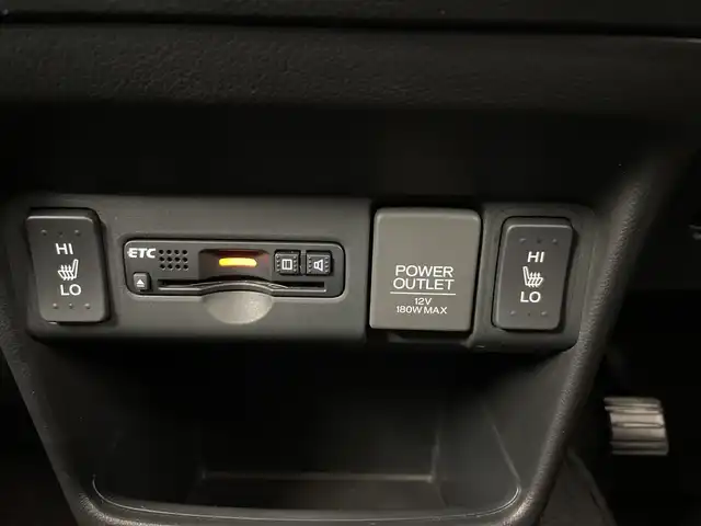 ホンダ Ｎ ＢＯＸ カスタムG SSブラックスタイル 道央・札幌 2016(平28)年 3.2万km クリスタルブラックパール ・４ＷＤ　/・社外ナビ/・BT/CD/DVD/SD/iPod/フルセグTV）　/・バックカメラ　/・両側パワースライドドア　/・運転席/助手席シートヒーター/・ＥＴＣ　/・HIDライト/オートライト　/・ヒーテッドドアミラー/・スタート/スマートキー　/・横滑り防止装置　/・ＡＢＳ　/・Ｗエアバック