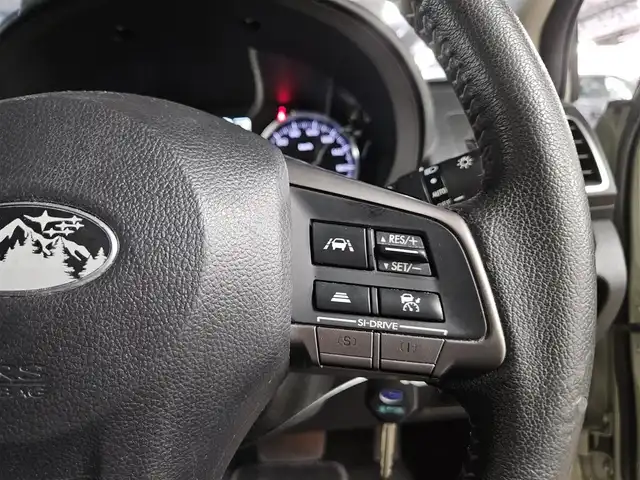 スバル インプレッサ ＸＶ 2．0i アイサイト プラウドED 長野県 2015(平27)年 5.1万km デザートカーキ 〇４WD/〇純正ナビ/〇フルセグTV/〇バックカメラ/〇ビルトインETC/〇レーダークルーズコントロール/〇アイサイトVer3/〇アイドリングストップ/〇SRSエアバッグ/〇オートライト/〇革巻きステアリングホイール/〇パドルシフト/〇トリコットコンビシート/〇シートヒーター/パワーシート/〇SSR17インチアルミホイール/〇RSRダウンサス/〇禁煙車
