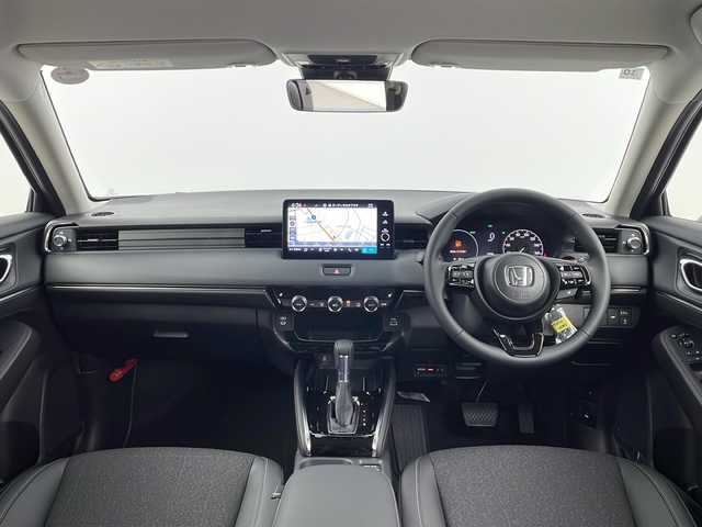 ホンダ ヴェゼル ハイブリッド e:HEV Z 愛知県 2025(令7)年 0.1千km クリスタルブラックパール /R7年10月登録済未使用車//純正HondaCONNECTナビ//フルセグTV/AMFM/Bluetooth/USB/AppleCarPlay/AndroidAuto//ビルトインETC2.0//バックカメラ//HondaSENSING//アダプティブクルーズコントロール//パーキングセンサーシステム//ブラインドスポットモニター//アダプティブドライビングビーム//後退出庫サポート//フルLEDヘッドランプ//オートライト//LEDアクティブコーナリングライト//LEDフォグランプ//フルLEDリアコンビランプ//ハンズフリーパワーテールゲート//プライムスムースコンビシート//前席シートヒーター//革巻きステアリング//ステアリングスイッチ//ステアリングヒーター//パドルシフト式減速セレクター//純正18インチアルミホイール//電子パーキングブレーキ//ブレーキホールド//ヒルディセントコントロール//プッシュスタート//電動格納ミラー//アイドリングストップ
