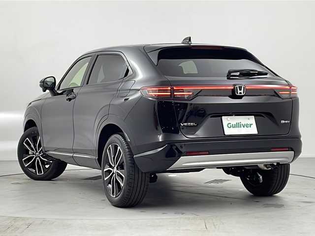 ホンダ ヴェゼル ハイブリッド e:HEV Z 愛知県 2025(令7)年 0.1千km クリスタルブラックパール /R7年10月登録済未使用車//純正HondaCONNECTナビ//フルセグTV/AMFM/Bluetooth/USB/AppleCarPlay/AndroidAuto//ビルトインETC2.0//バックカメラ//HondaSENSING//アダプティブクルーズコントロール//パーキングセンサーシステム//ブラインドスポットモニター//アダプティブドライビングビーム//後退出庫サポート//フルLEDヘッドランプ//オートライト//LEDアクティブコーナリングライト//LEDフォグランプ//フルLEDリアコンビランプ//ハンズフリーパワーテールゲート//プライムスムースコンビシート//前席シートヒーター//革巻きステアリング//ステアリングスイッチ//ステアリングヒーター//パドルシフト式減速セレクター//純正18インチアルミホイール//電子パーキングブレーキ//ブレーキホールド//ヒルディセントコントロール//プッシュスタート//電動格納ミラー//アイドリングストップ