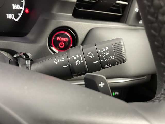 ホンダ ヴェゼル ハイブリッド e:HEV Z 愛知県 2025(令7)年 0.1千km クリスタルブラックパール /R7年10月登録済未使用車//純正HondaCONNECTナビ//フルセグTV/AMFM/Bluetooth/USB/AppleCarPlay/AndroidAuto//ビルトインETC2.0//バックカメラ//HondaSENSING//アダプティブクルーズコントロール//パーキングセンサーシステム//ブラインドスポットモニター//アダプティブドライビングビーム//後退出庫サポート//フルLEDヘッドランプ//オートライト//LEDアクティブコーナリングライト//LEDフォグランプ//フルLEDリアコンビランプ//ハンズフリーパワーテールゲート//プライムスムースコンビシート//前席シートヒーター//革巻きステアリング//ステアリングスイッチ//ステアリングヒーター//パドルシフト式減速セレクター//純正18インチアルミホイール//電子パーキングブレーキ//ブレーキホールド//ヒルディセントコントロール//プッシュスタート//電動格納ミラー//アイドリングストップ