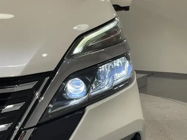 日産 セレナ ハイウェイスター V 愛知県 2020(令2)年 6.1万km ブリリアントホワイトパール 純正10インチナビ/純正フリップダウンモニター/プロパイロット/両側電動スライドドア/アラウンドビューモニター/LEDヘッドライト/ETC/ドライブレコーダー/ブラインドスポットモニター/フルセグTV/Bluetooth/コーナーセンサー/レーンキープアシスト/パーキングアシスト/オートハイビーム/プッシュスタート/USB接続/HDMI接続/スマートキー/CD/DVD再生/アイドリングストップ/ミュージックサーバー/ミュージックプレイヤー接続/純正フロアマット/純正アルミホイール/オートライト/革調シートカバー/禁煙車/後期モデル/ウィンカーミラー/電動格納ミラー/フォグランプ/Wエアコン/電動パーキングブレーキ/オートブレーキホールド/ステアリングリモコン/ハンズフリーパワースライドドア
