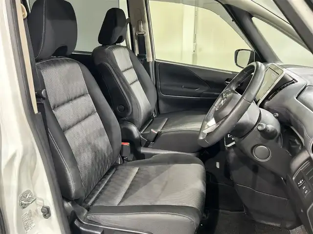 日産 セレナ ハイウェイスター V 愛知県 2020(令2)年 6.1万km ブリリアントホワイトパール 純正10インチナビ/純正フリップダウンモニター/プロパイロット/両側電動スライドドア/アラウンドビューモニター/LEDヘッドライト/ETC/ドライブレコーダー/ブラインドスポットモニター/フルセグTV/Bluetooth/コーナーセンサー/レーンキープアシスト/パーキングアシスト/オートハイビーム/プッシュスタート/USB接続/HDMI接続/スマートキー/CD/DVD再生/アイドリングストップ/ミュージックサーバー/ミュージックプレイヤー接続/純正フロアマット/純正アルミホイール/オートライト/革調シートカバー/禁煙車/後期モデル/ウィンカーミラー/電動格納ミラー/フォグランプ/Wエアコン/電動パーキングブレーキ/オートブレーキホールド/ステアリングリモコン/ハンズフリーパワースライドドア