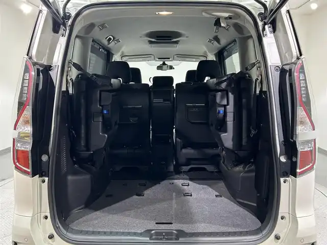 日産 セレナ ハイウェイスター V 愛知県 2020(令2)年 6.1万km ブリリアントホワイトパール 純正10インチナビ/純正フリップダウンモニター/プロパイロット/両側電動スライドドア/アラウンドビューモニター/LEDヘッドライト/ETC/ドライブレコーダー/ブラインドスポットモニター/フルセグTV/Bluetooth/コーナーセンサー/レーンキープアシスト/パーキングアシスト/オートハイビーム/プッシュスタート/USB接続/HDMI接続/スマートキー/CD/DVD再生/アイドリングストップ/ミュージックサーバー/ミュージックプレイヤー接続/純正フロアマット/純正アルミホイール/オートライト/革調シートカバー/禁煙車/後期モデル/ウィンカーミラー/電動格納ミラー/フォグランプ/Wエアコン/電動パーキングブレーキ/オートブレーキホールド/ステアリングリモコン/ハンズフリーパワースライドドア